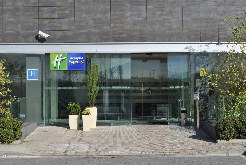 Holiday Inn Express Pamplona By Ihg Mutilva Baja Zewnętrze zdjęcie